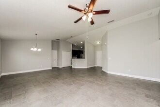 155 Birmingham Dr in Poinciana, FL - Building Photo - Building Photo