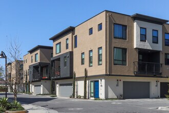 Trio Townhomes in Orange, CA - Building Photo - Building Photo