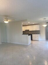 583 Normandy M in Delray Beach, FL - Building Photo - Building Photo