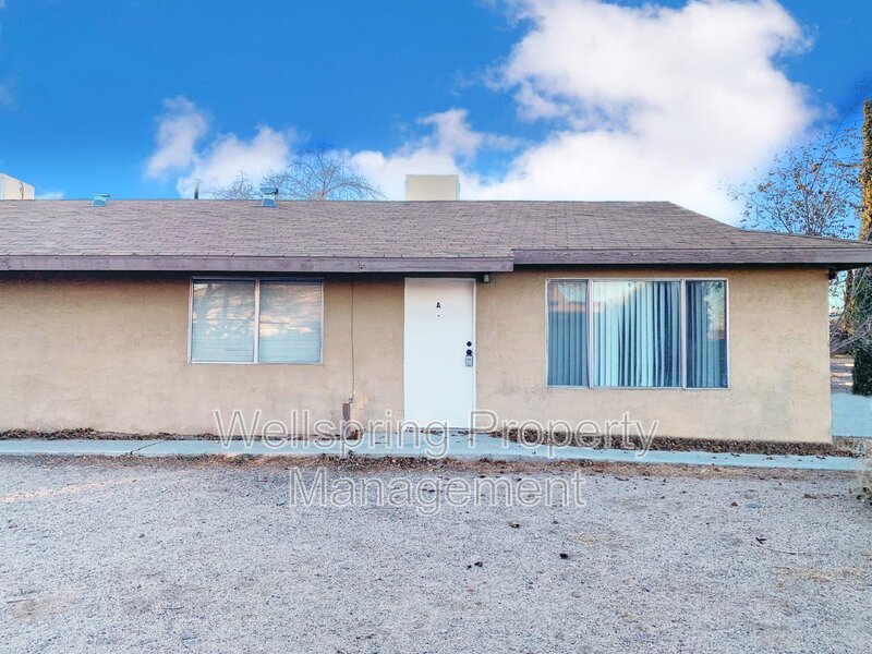 729 W Atkins Ave in Ridgecrest, CA - Building Photo