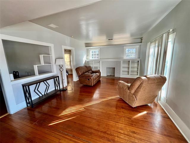 property at 725 Peach St