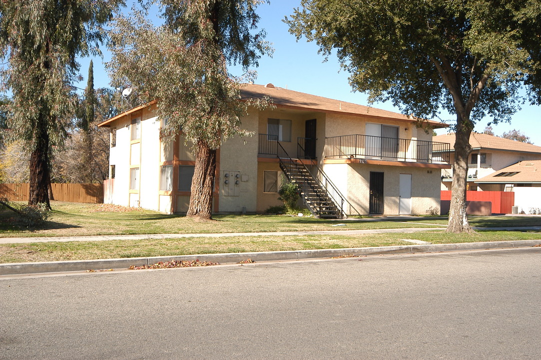 1121 Post St in Redlands, CA - Foto de edificio