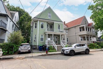24 Aberdeen Rd in Somerville, MA - Building Photo - Building Photo