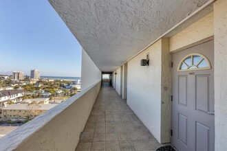 20 Whispering Sands Dr in Sarasota, FL - Building Photo - Building Photo