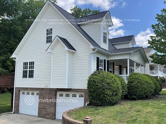 2741 Bridgeport Dr in Winston-Salem, NC - Building Photo - Building Photo