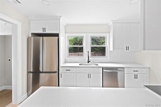 414 Echo Ave in Sound Beach, NY - Building Photo - Building Photo
