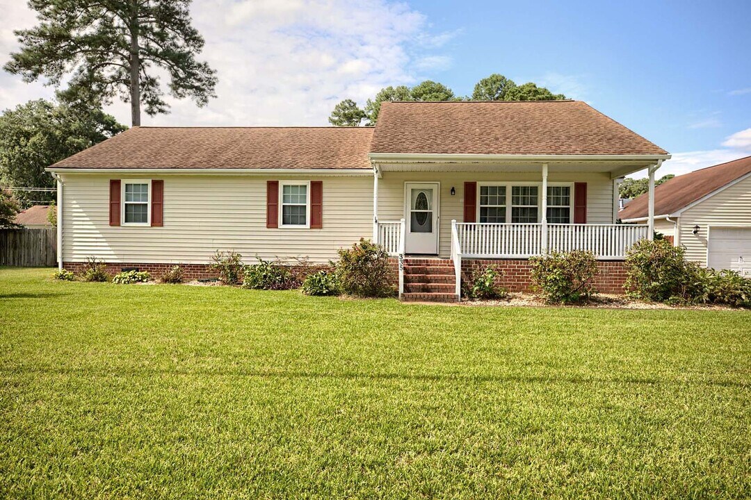 335 Park Manor Rd in Portsmouth, VA - Building Photo