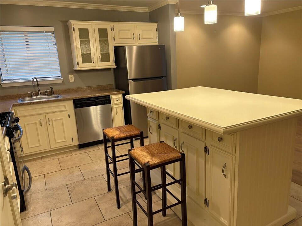 1914 Powers Ferry Trce SE in Marietta, GA - Building Photo