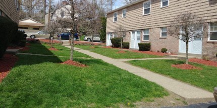 Plum Park Apartments in Plum, PA - Building Photo - Building Photo