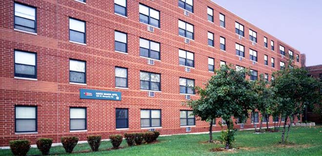 Hayes Manor Senior Housing in Chicago, IL - Foto de edificio