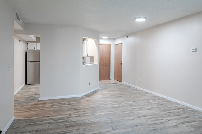 Southview Greens in Inver Grove Heights, MN - Building Photo - Interior Photo