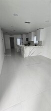 1284 W 38th Pl in Hialeah, FL - Building Photo - Building Photo