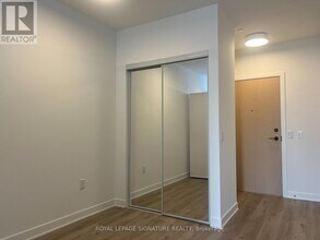 30 Dreamers Wy in Toronto, ON - Building Photo - Building Photo