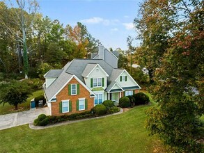 888 Saddlebred Way in Sugar Hill, GA - Building Photo - Building Photo