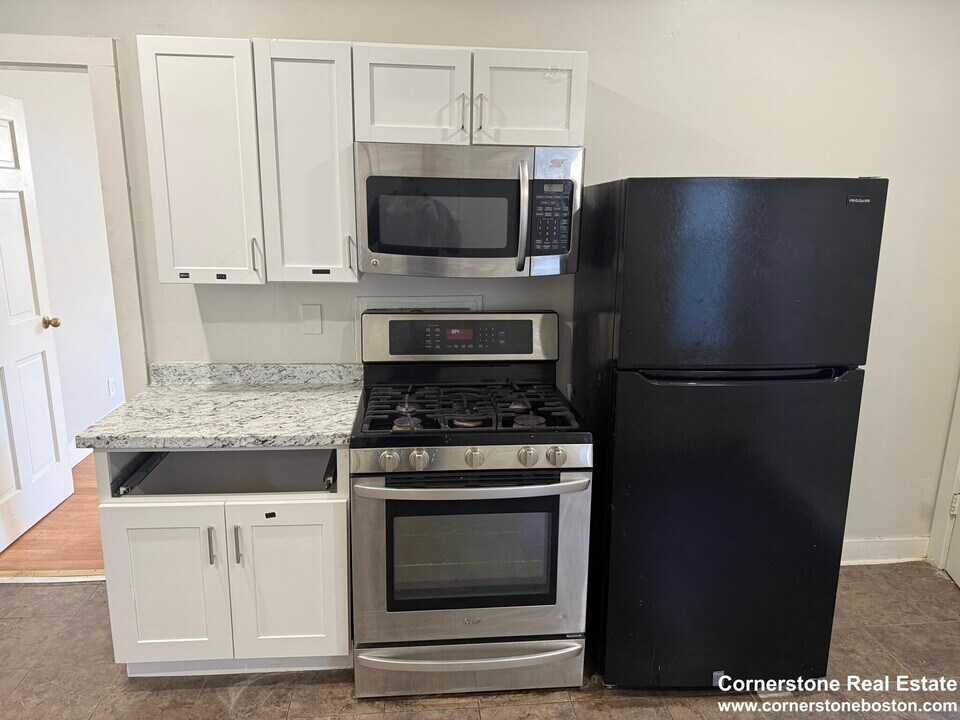 10 Haverford St, Unit 3 in Boston, MA - Building Photo