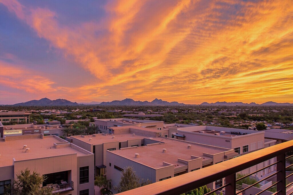 Plaza Lofts at Kierland Commons Scottsdale, AZ Apartments
