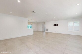 200 SW 6th Ave in Boca Raton, FL - Building Photo - Building Photo