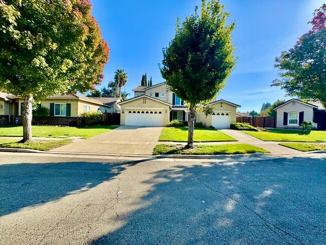 1963 Westminster Dr in Yuba City, CA - Building Photo - Building Photo