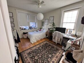 11 Alton Pl, Unit 4 in Brookline, MA - Building Photo - Building Photo