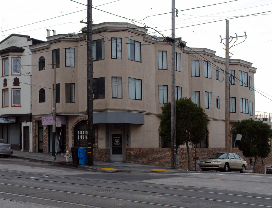 1351-1355 Taraval St in San Francisco, CA - Building Photo