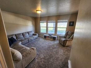 1853 N Bountiful Wy in Saratoga Springs, UT - Building Photo - Building Photo