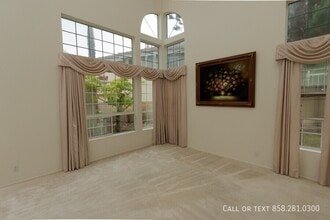 8238 Guppy Ct in San Diego, CA - Building Photo - Building Photo