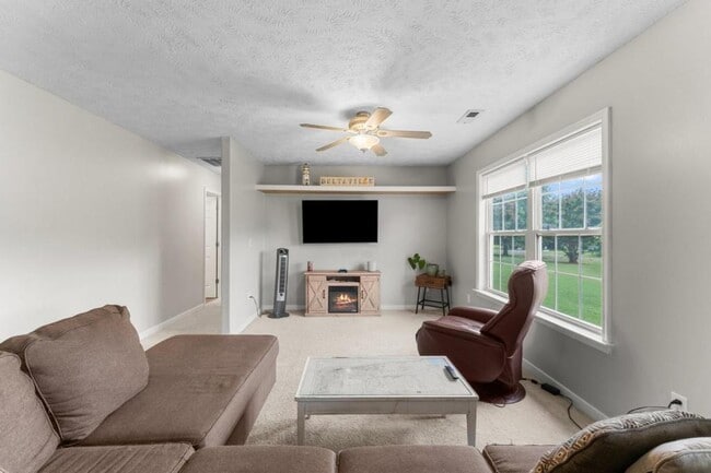 121 Ashley Ct in Wake, VA - Building Photo - Building Photo