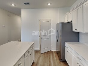 3012 20th Ave W in Bradenton, FL - Foto de edificio - Building Photo