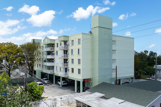 Highpoint Condominium in Miami, FL - Building Photo - Building Photo