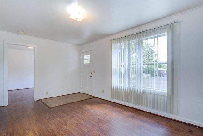 535 Spring St in Yreka, CA - Building Photo - Building Photo