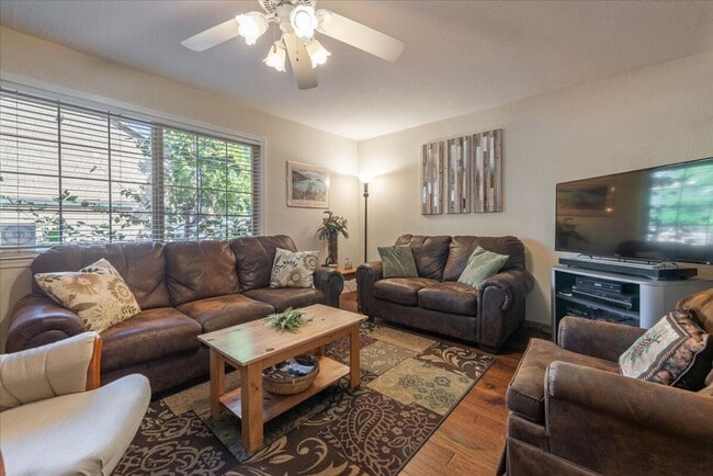 property at 3101 Lake Forest Rd