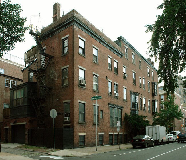 1835 Pine St in Philadelphia, PA - Building Photo - Building Photo