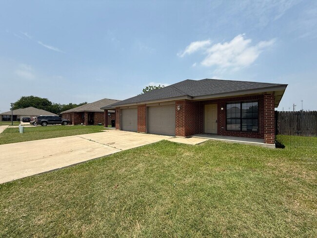 1513 Nicholas Cir in Killeen, TX - Building Photo - Building Photo