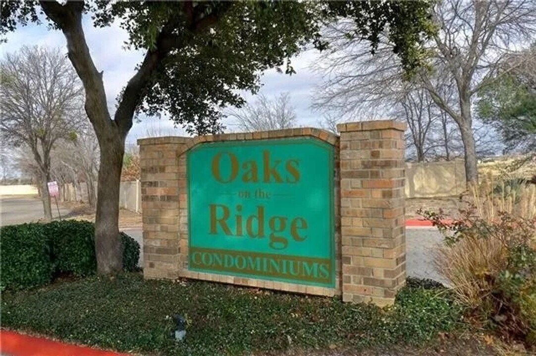 4115 Esters Rd in Irving, TX - Building Photo