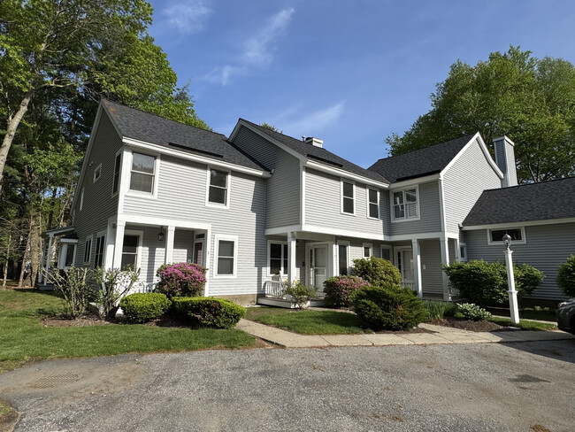property at 8 Blueberry Ct