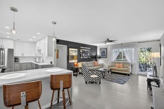 1920 NE 1st Terrace in Wilton Manors, FL - Building Photo - Building Photo