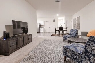 Room in House on Waterbuck Lp in Hutto, TX - Building Photo - Building Photo