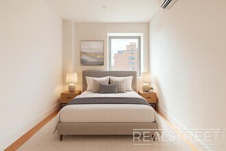 90-02 Queens Blvd, Unit 325 in Queens, NY - Building Photo - Building Photo