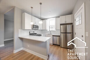 3939 N Janssen Ave, Unit E1 in Chicago, IL - Building Photo