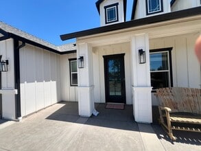 5594 Little Grand Canyon Dr in Paradise, CA - Building Photo - Building Photo