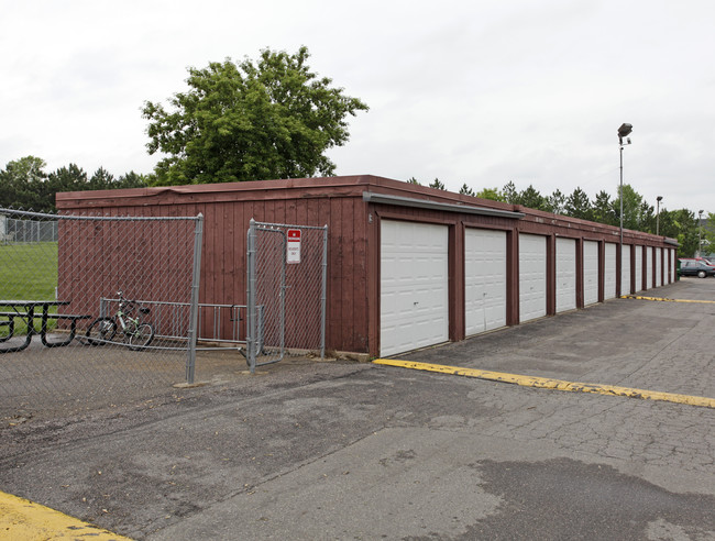 Riverbend Apartments in Hastings, MN - Building Photo - Building Photo