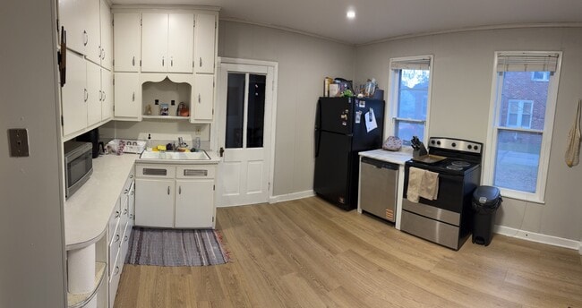 1923 Clay St in Cedar Falls, IA - Building Photo - Building Photo