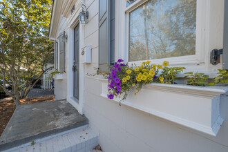 104 Collingwood Ave in Charleston, SC - Foto de edificio - Building Photo