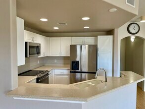 7018 Hawaii Kai Dr in Honolulu, HI - Building Photo - Building Photo