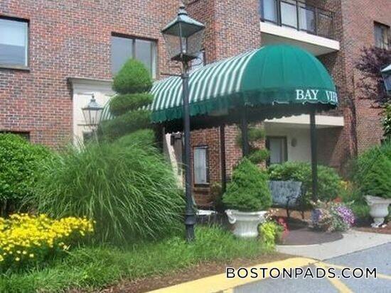 4380 N Main St in Fall River, MA - Building Photo - Building Photo