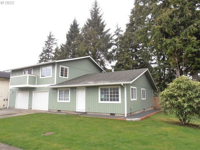 property at 1798 Spruce Dr