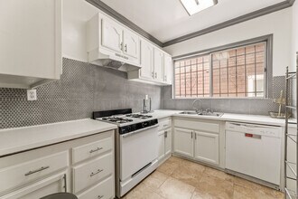 2814 Ellendale Pl, Unit 3BR in Los Angeles, CA - Building Photo - Building Photo