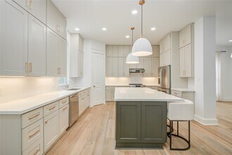 5002 Eigel St in Houston, TX - Building Photo - Building Photo