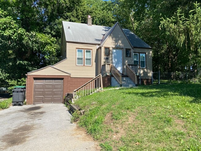 4135 N 44th St in Omaha, NE - Building Photo - Building Photo