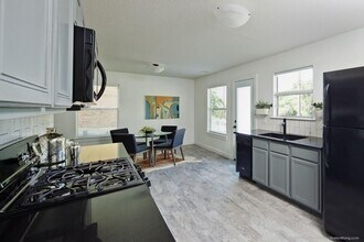 1601 E 10th St in Austin, TX - Building Photo - Building Photo